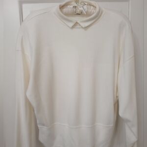 🎇2/$30 VTG OUTBACK RED Ivory Cotton Knit Shirt  Size Medium. Chest 19"